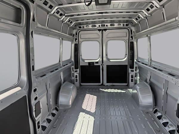 ram ProMaster fourgon vitré 2025 - 13