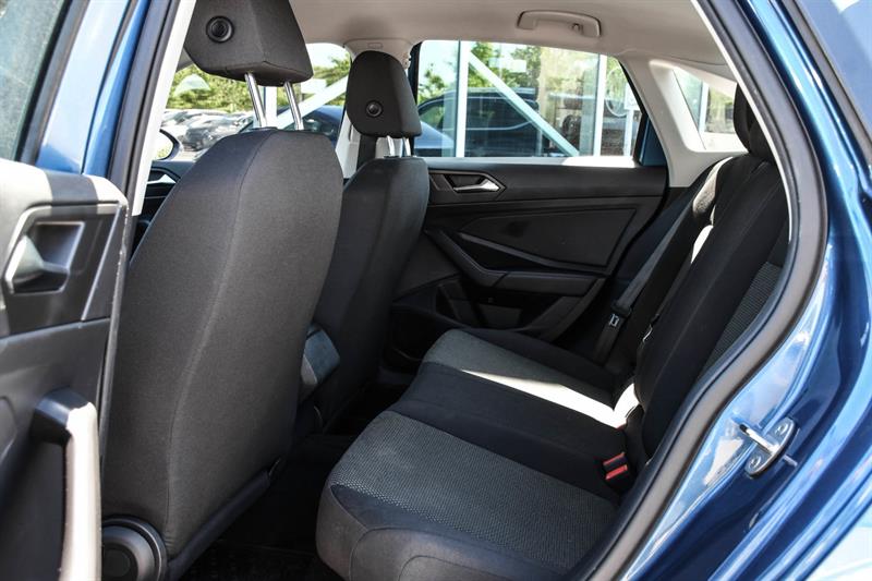 volkswagen Jetta 2019 - 10