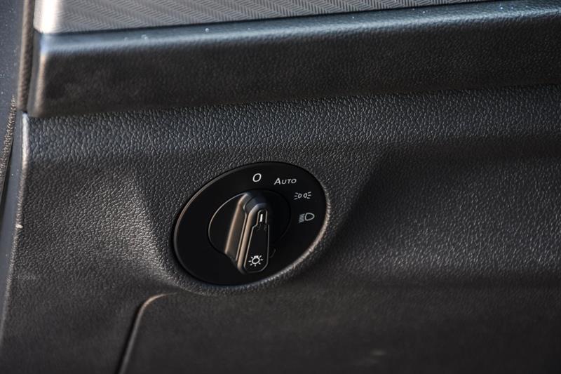 volkswagen Jetta 2019 - 13