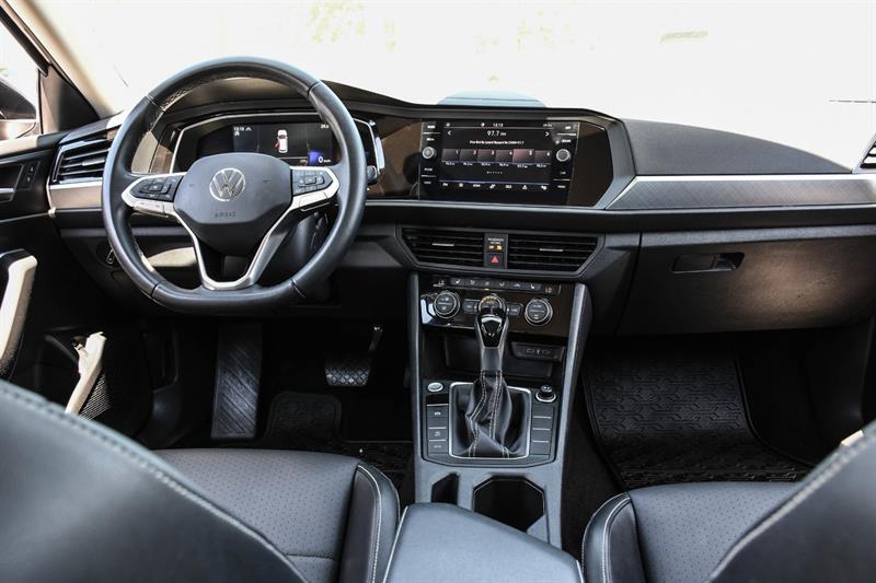 volkswagen Jetta 2023 - 12