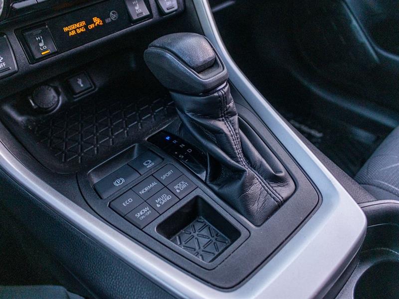 toyota RAV4 2021 - 16