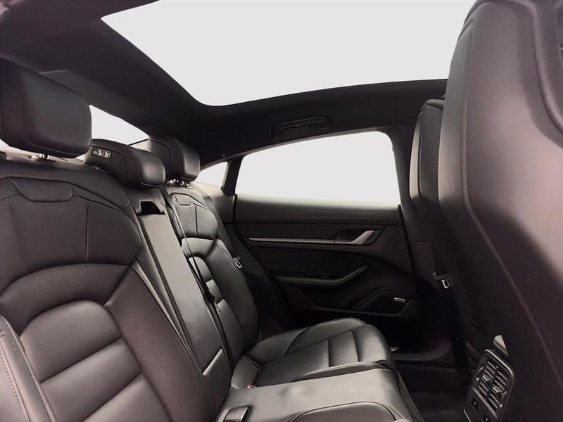 porsche Taycan 2025 - 26
