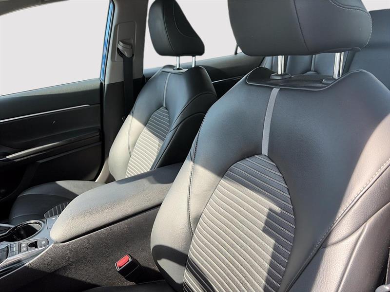 toyota Camry Hybrid 2020 - 11