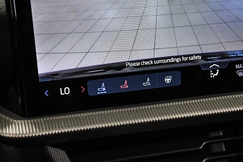 ford Explorer 2026 - 32
