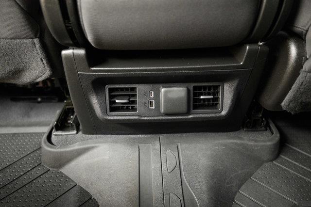 chevrolet Silverado 1500 2023 - 23