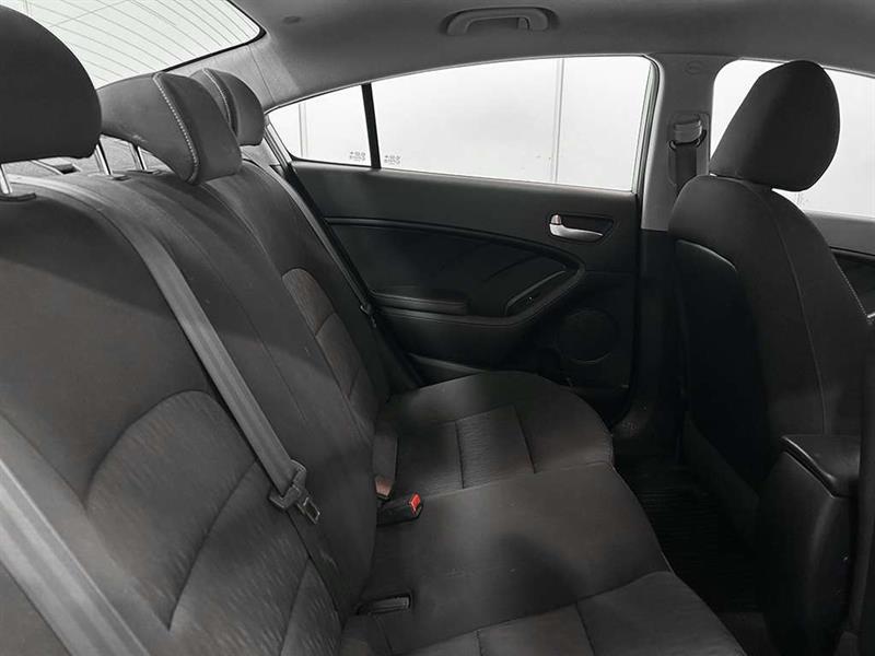 kia Forte 2015 - 22