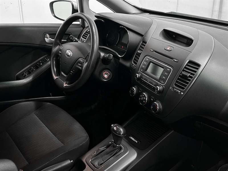 kia Forte 2015 - 24