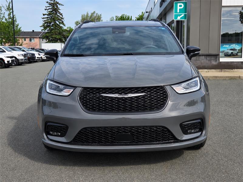 chrysler Pacifica 2025 - 3