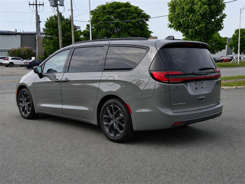 chrysler Pacifica 2025 - 10