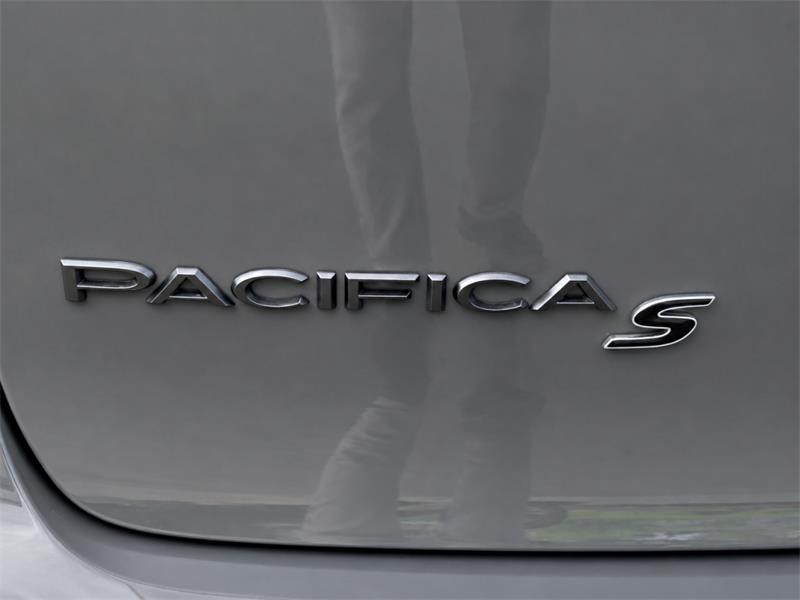 chrysler Pacifica 2025 - 13