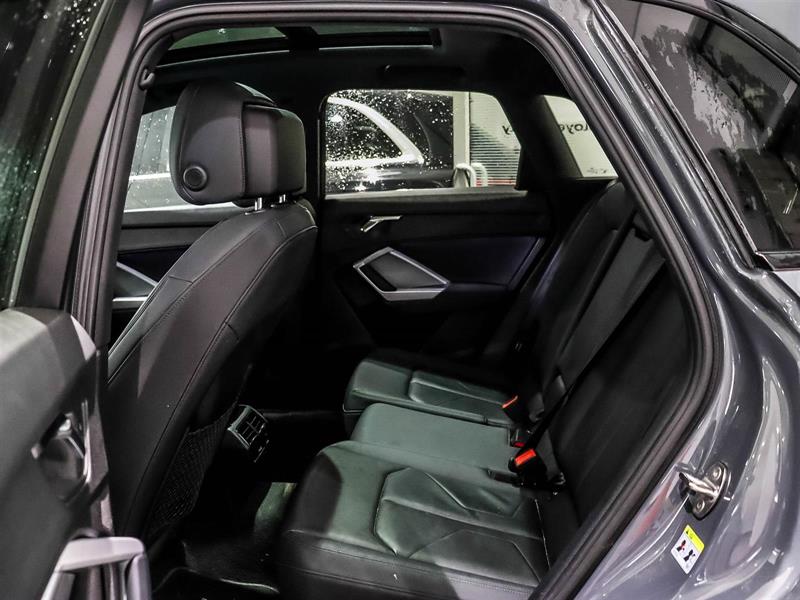 audi Q3 2022 - 10