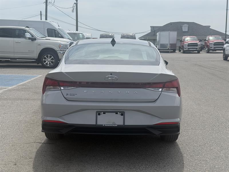 hyundai Elantra 2023 - 4