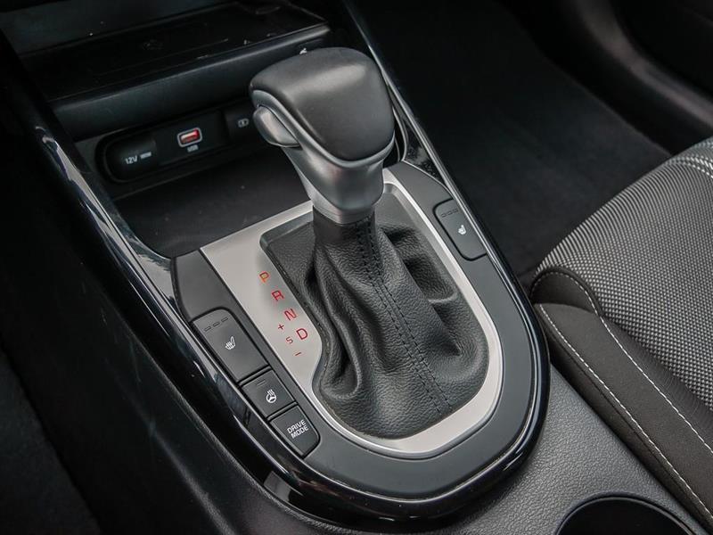 kia Forte 2022 - 19