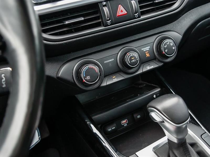 kia Forte 2022 - 20