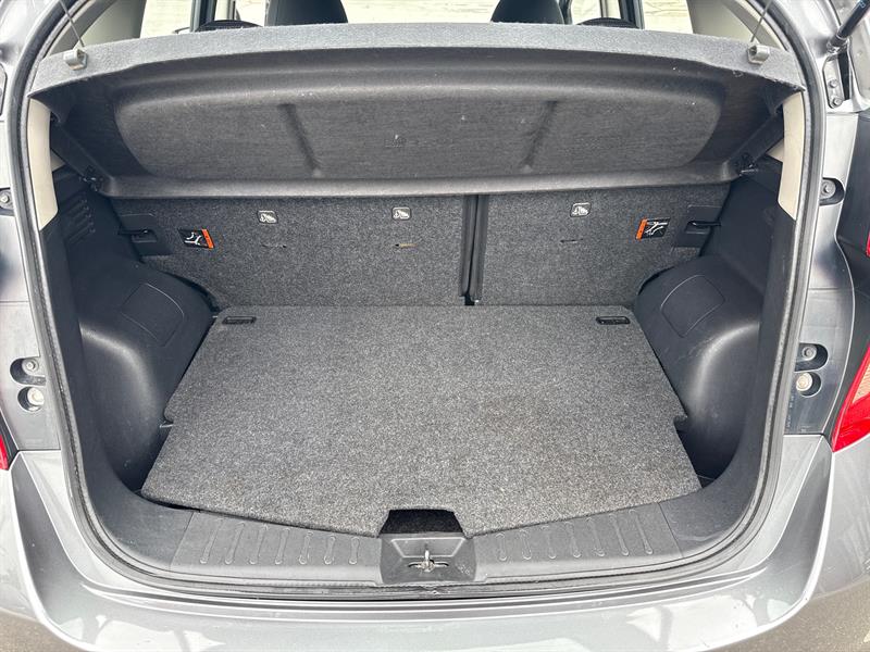 nissan Versa Note 2018 - 10