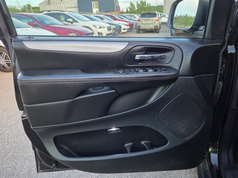 dodge Grand Caravan 2016 - 23