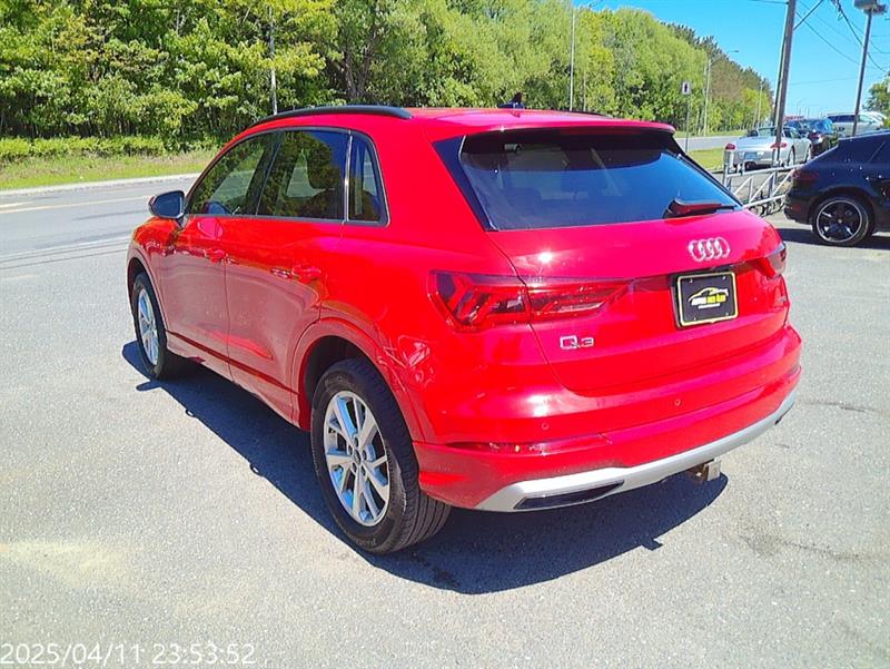 audi Q3 2021 - 13