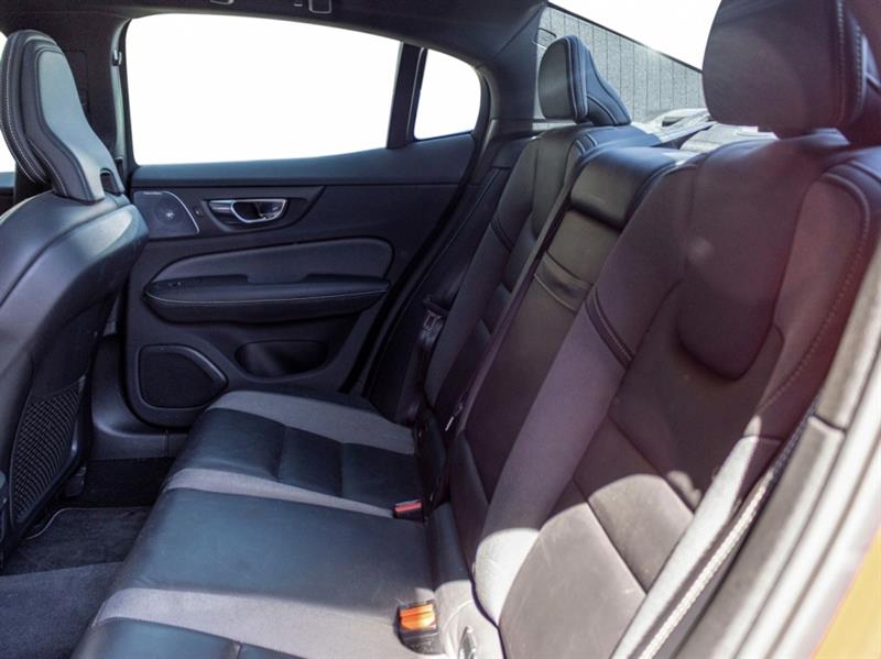 volvo S60 2019 - 13