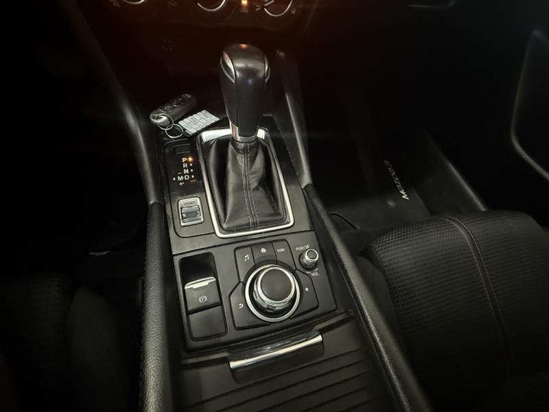 mazda Mazda3 2018 - 9