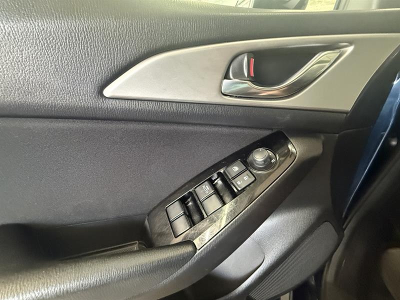 mazda Mazda3 2018 - 11