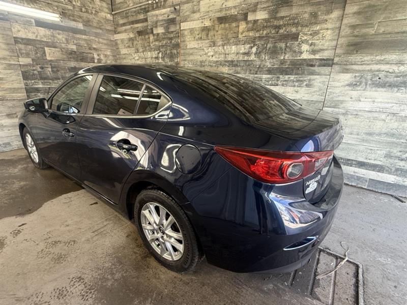 mazda Mazda3 2018 - 13