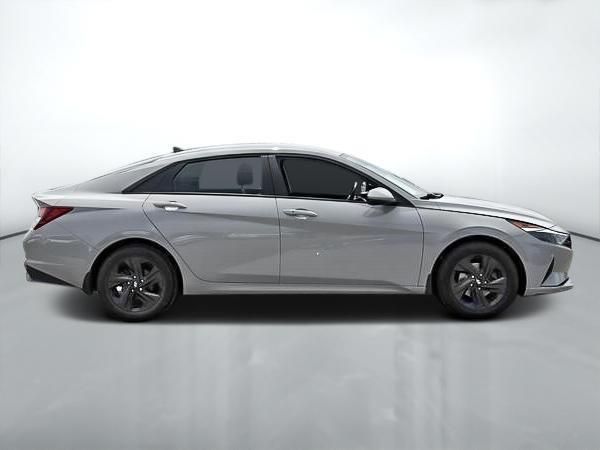 hyundai Elantra 2023 - 2
