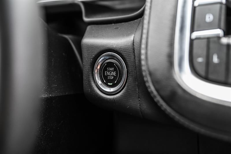 chevrolet Suburban 2023 - 25