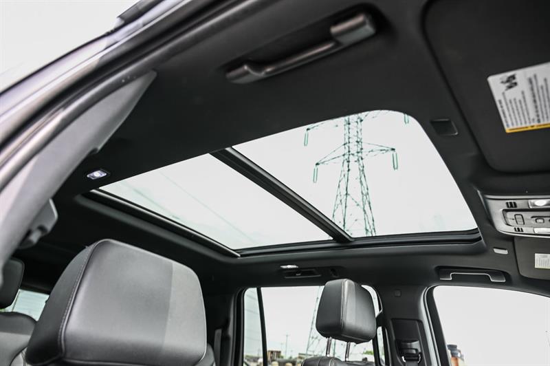 chevrolet Suburban 2023 - 37