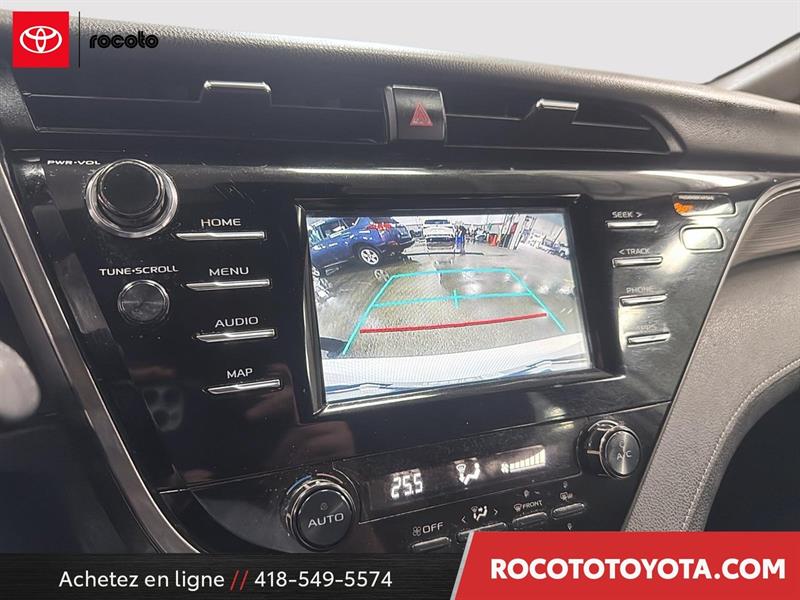 toyota Camry 2020 - 17