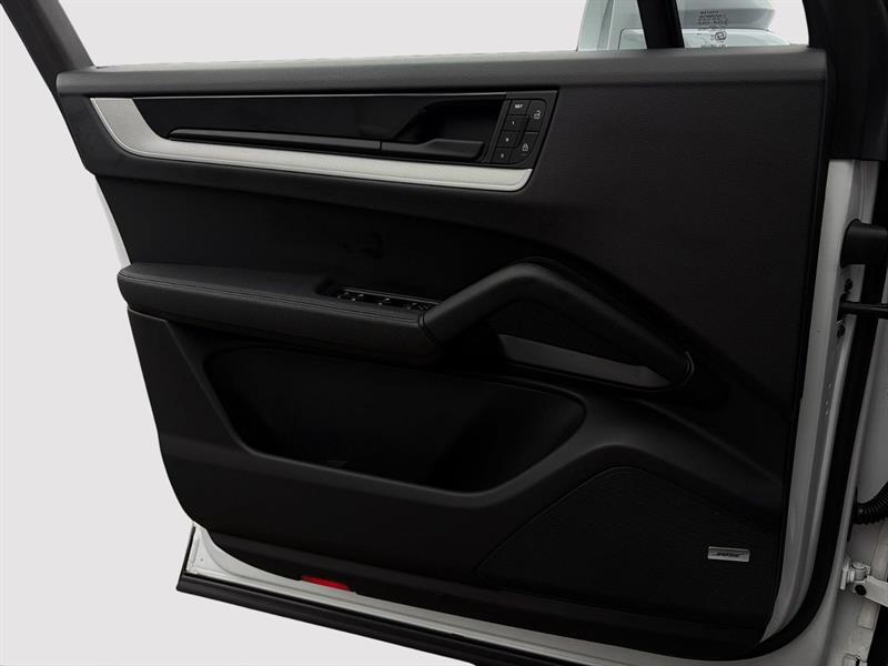 porsche Cayenne 2025 - 26