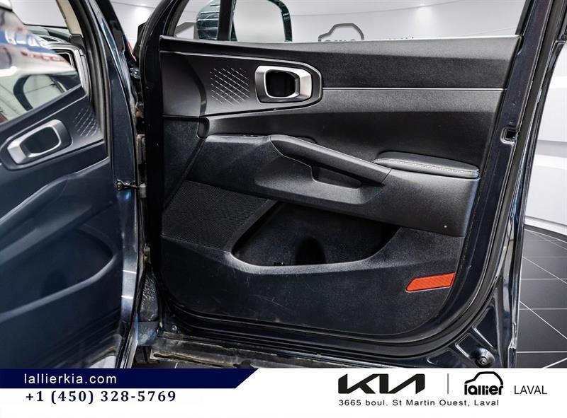 2025 Kia Sorento - Image 18