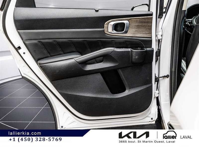 2021 Kia Sorento - Image 14