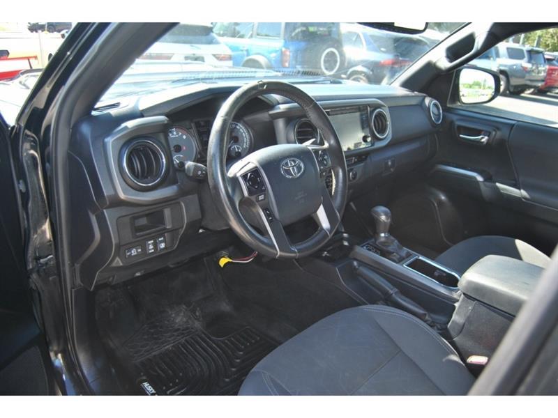 toyota Tacoma 2017 - 12