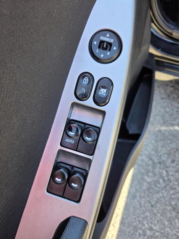 2017 Hyundai Accent - Image 16