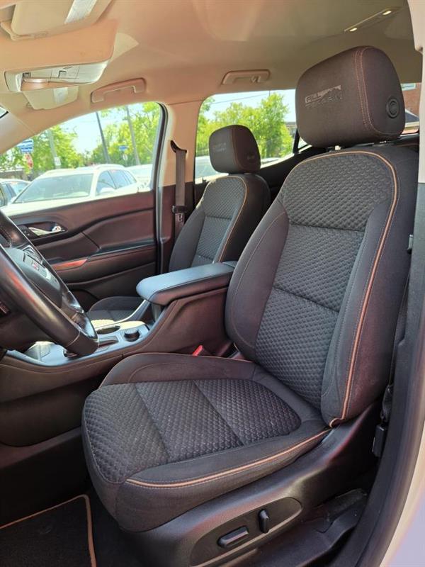 2017 Gmc Acadia - Image 16