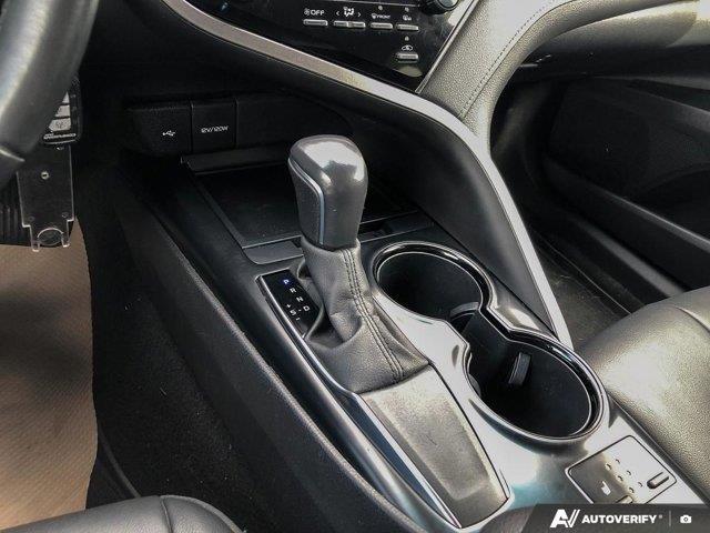 toyota Camry 2020 - 17