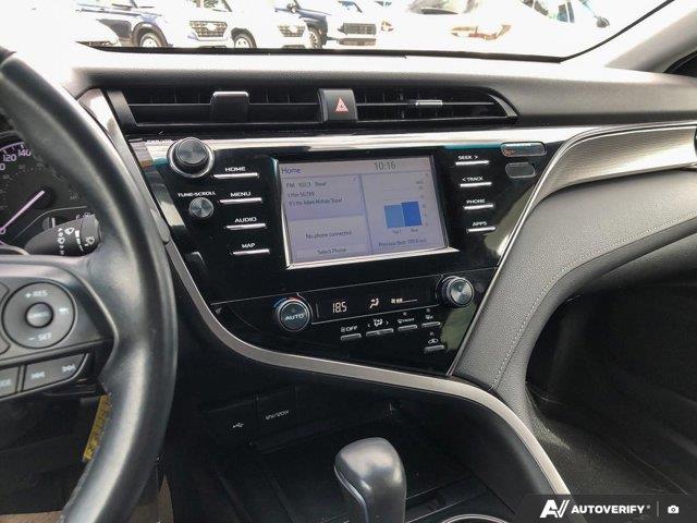 toyota Camry 2020 - 18