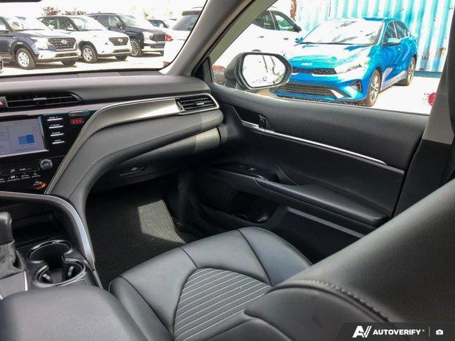 toyota Camry 2020 - 24