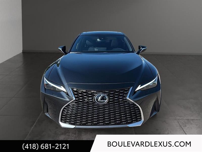lexus IS 2023 - 2