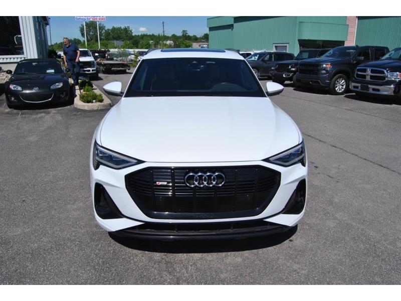 audi e-tron 2022 - 8