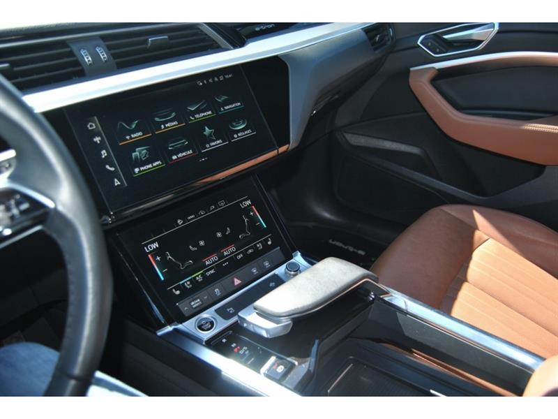 audi e-tron 2022 - 16