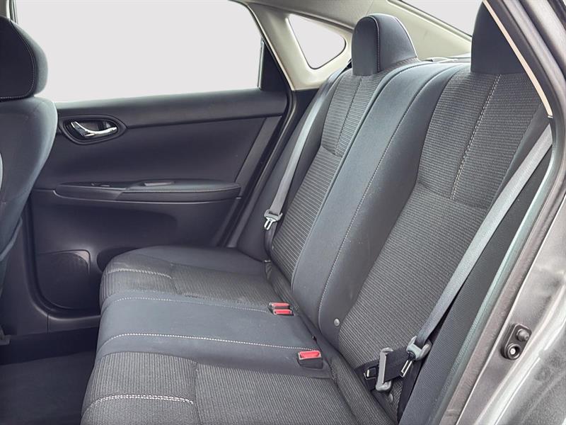 nissan Sentra 2017 - 21