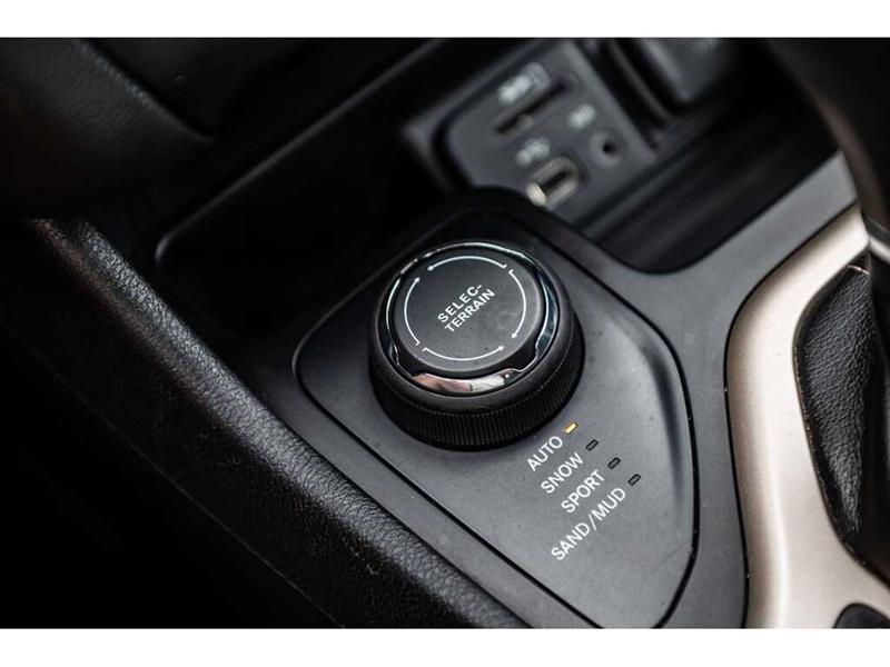jeep Cherokee 2016 - 29