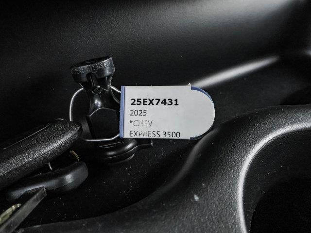 chevrolet Fourgonnette Express utilitaire 2025 - 29