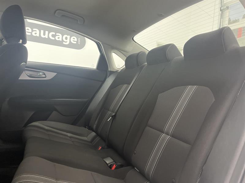 kia Forte 2024 - 9