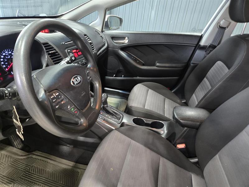 kia Forte 2015 - 10