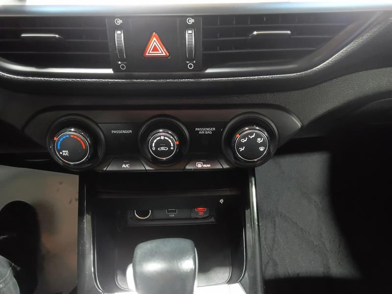kia Forte5 2022 - 19