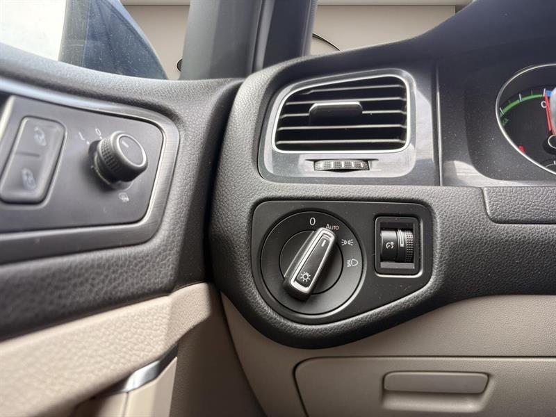 volkswagen e-Golf 2020 - 17