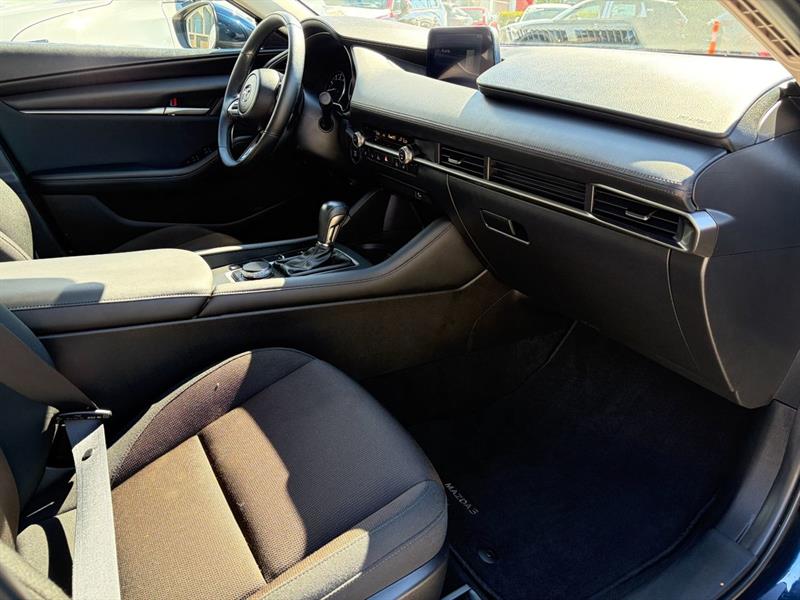 mazda Mazda3 2021 - 13