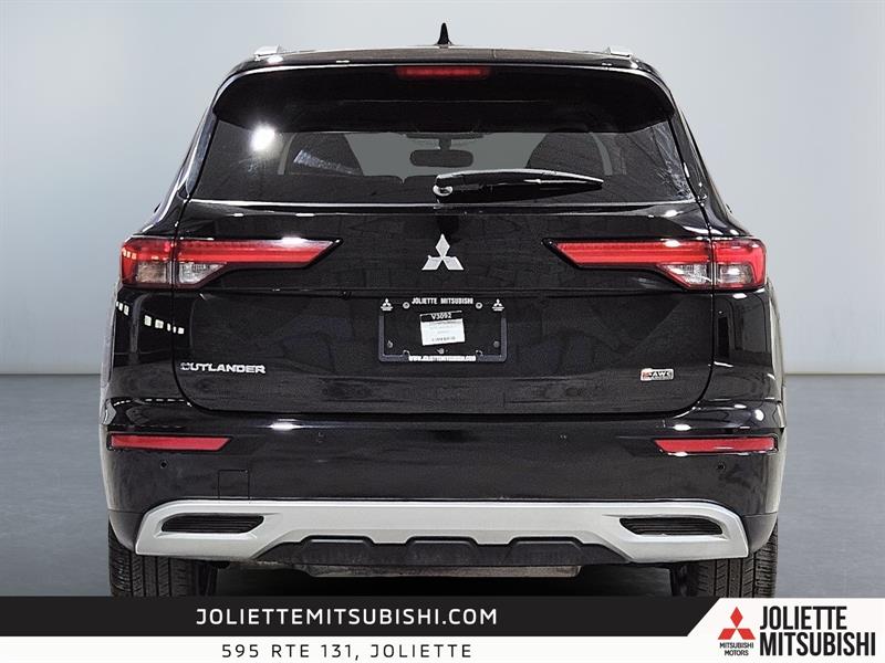 mitsubishi Outlander 2023 - 15